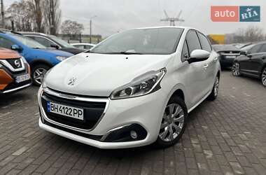 Хэтчбек Peugeot 208 2016 в Николаеве