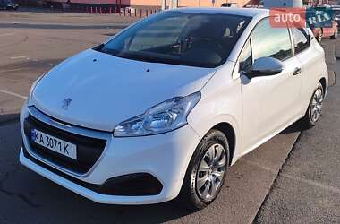 Хэтчбек Peugeot 208 2016 в 