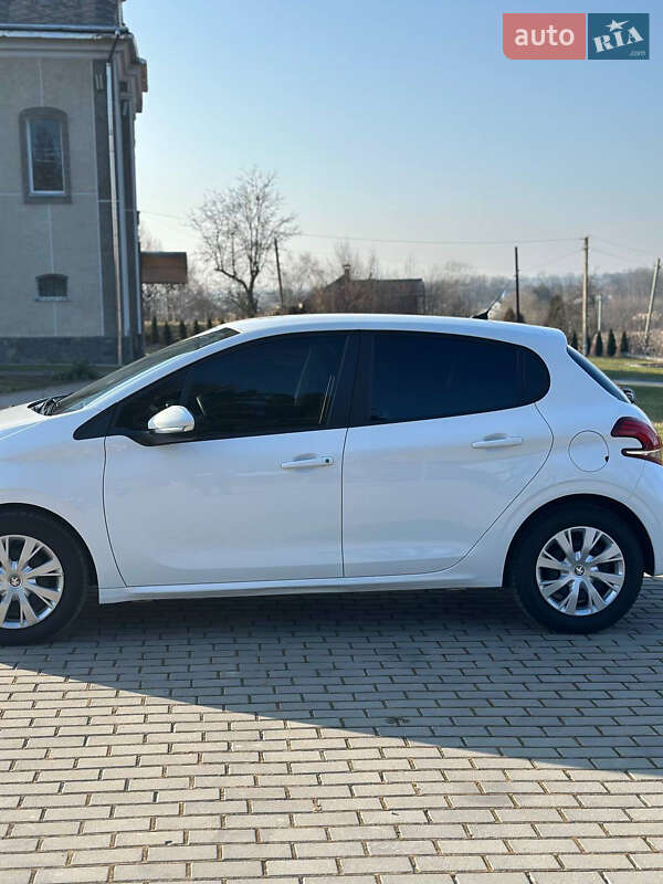 Хэтчбек Peugeot 208 2018 в Дрогобыче фото 12 Хэтчбек Peugeot 208 2018 в Дрогобыче