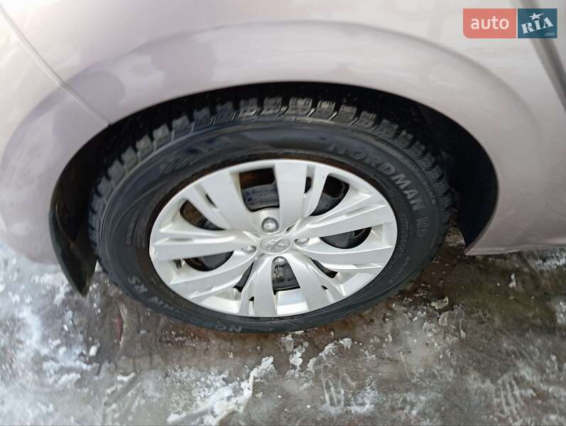 Хетчбек Peugeot 208 2013 в Любашівці