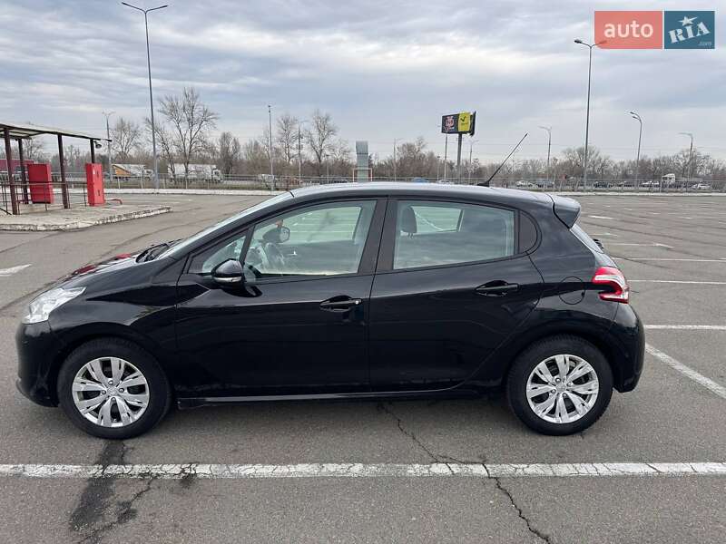 Peugeot 208 2013