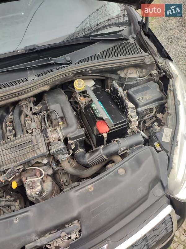 Хетчбек Peugeot 208 2014 в Миколаєві