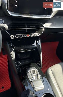 Хэтчбек Peugeot 208 2022 в 