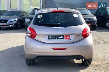 Хетчбек Peugeot 208 2013 в 