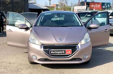 Хетчбек Peugeot 208 2013 в 