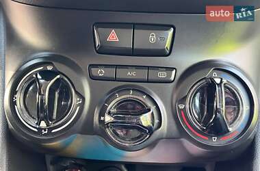Хэтчбек Peugeot 208 2013 в 