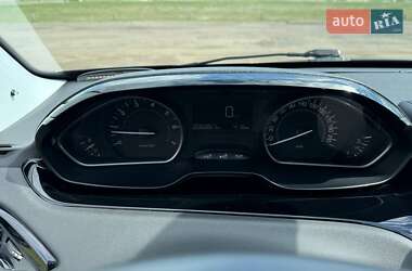 Хетчбек Peugeot 208 2017 в 
