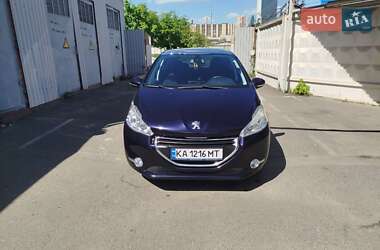 Хэтчбек Peugeot 208 2014 в 