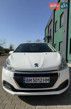 Хэтчбек Peugeot 208 2016 в 