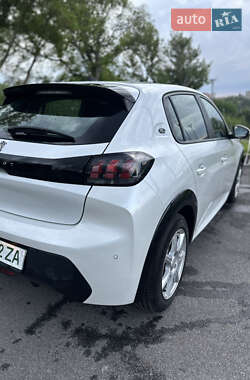 Хетчбек Peugeot 208 2020 в 