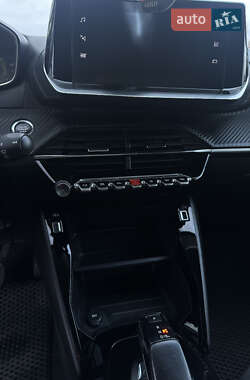 Хетчбек Peugeot 208 2020 в 