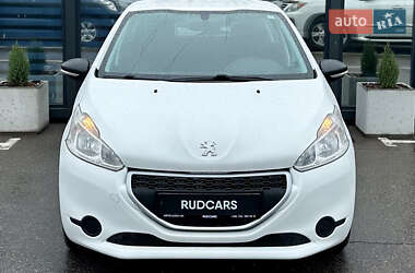 Хэтчбек Peugeot 208 2014 в 