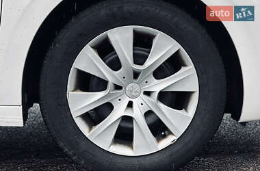 Хэтчбек Peugeot 208 2014 в 