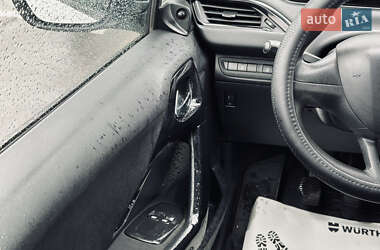 Хэтчбек Peugeot 208 2014 в 