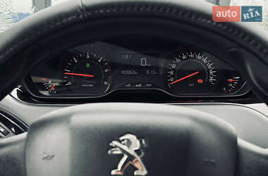 Хэтчбек Peugeot 208 2014 в 