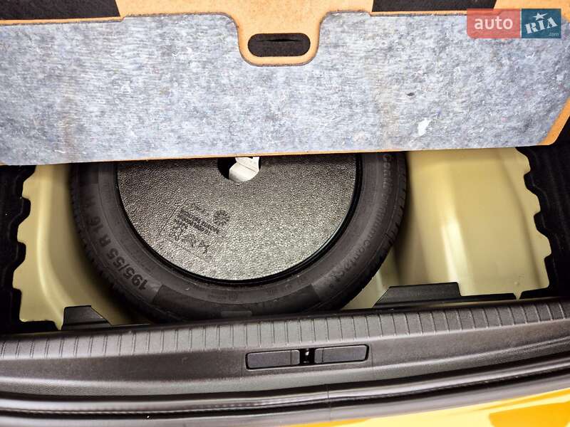 Хетчбек Peugeot 208 2021 в Києві