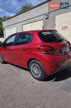 Хэтчбек Peugeot 208 2015 в Измаиле
