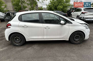 Хетчбек Peugeot 208 2019 в 