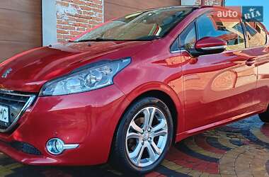 Хэтчбек Peugeot 208 2013 в Львове