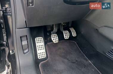 Хетчбек Peugeot 208 2013 в 