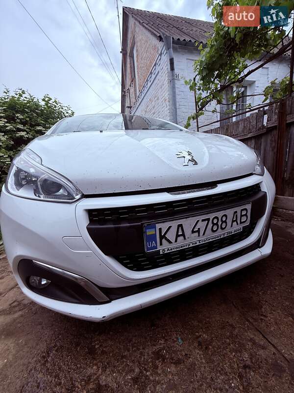 Peugeot 208 2019