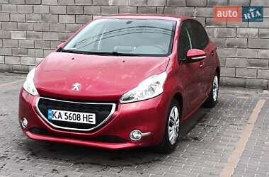 Хэтчбек Peugeot 208 2013 в Киеве