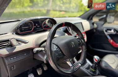 Хетчбек Peugeot 208 2013 в 