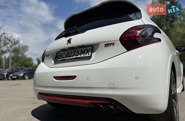 Хетчбек Peugeot 208 2013 в 