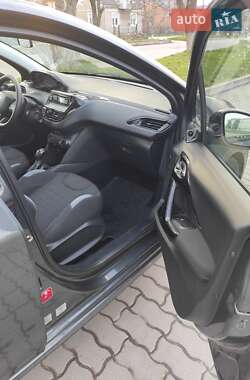 Хэтчбек Peugeot 208 2014 в 