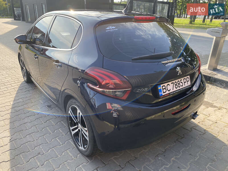 Хетчбек Peugeot 208 2016 в Львові