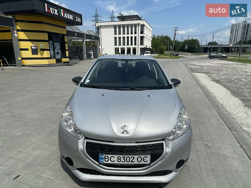 Хетчбек Peugeot 208 2014 в Львові