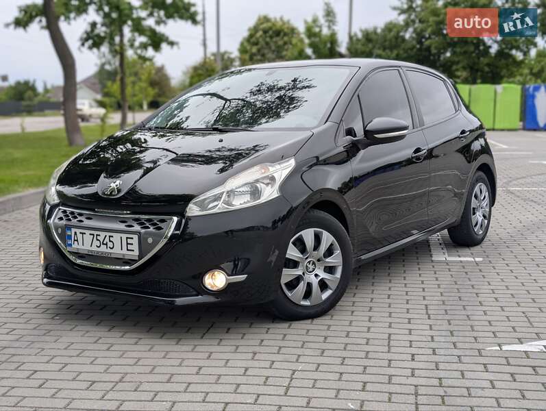 Peugeot 208 2012