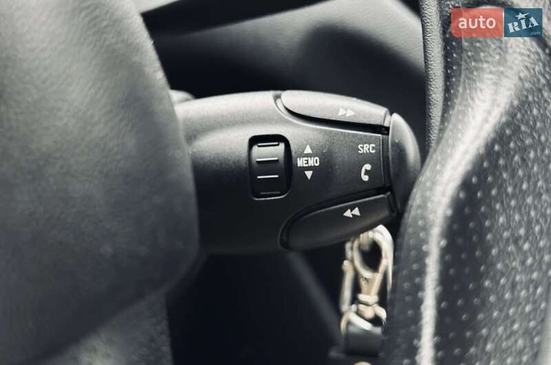Хэтчбек Peugeot 208 2014 в Кременчуге