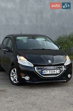 Хэтчбек Peugeot 208 2013 в 