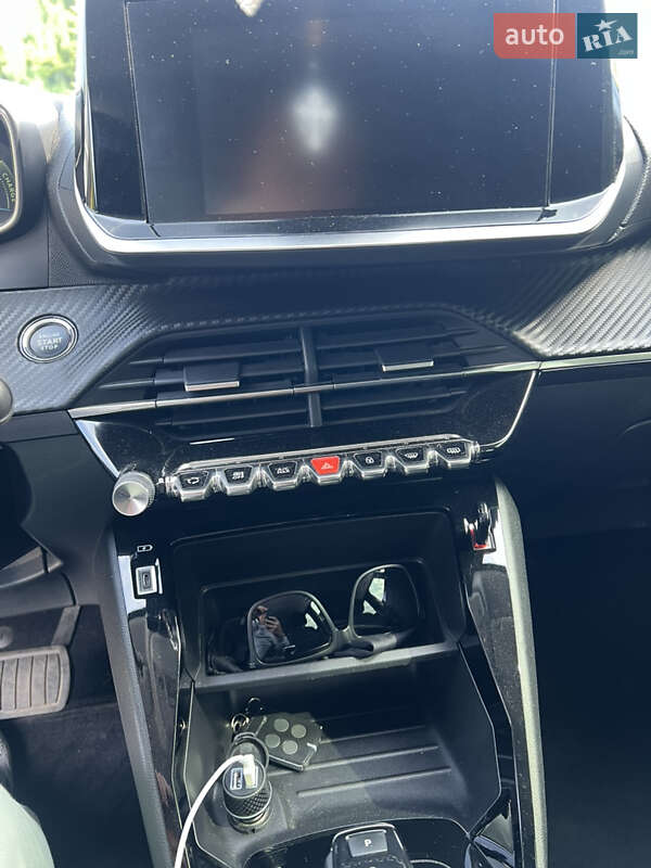 Хэтчбек Peugeot 208 2020 в Львове