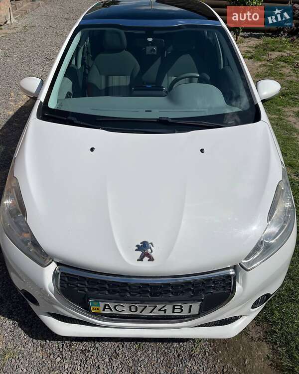 Хетчбек Peugeot 208 2013 в Луцьку