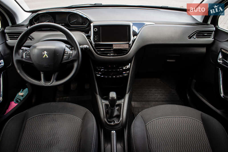 Хэтчбек Peugeot 208 2018 в Львове фото 36 Хэтчбек Peugeot 208 2018 в Львове