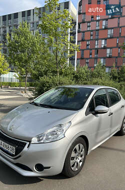Хэтчбек Peugeot 208 2013 в Киеве