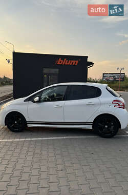 Хэтчбек Peugeot 208 2013 в Виннице