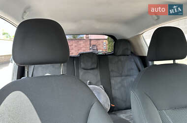 Хэтчбек Peugeot 208 2013 в 