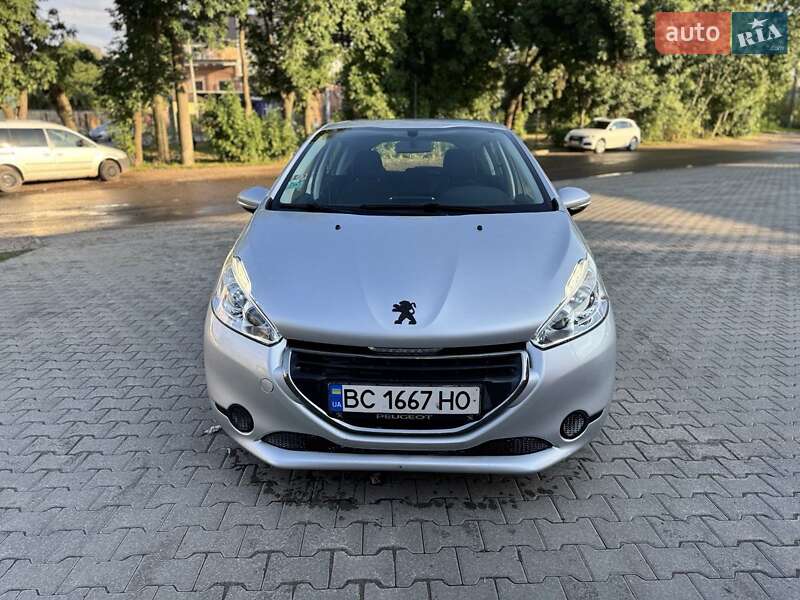 Peugeot 208 2013