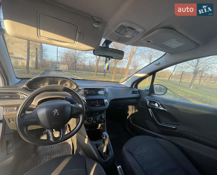 Хетчбек Peugeot 208 2013 в Кривому Розі