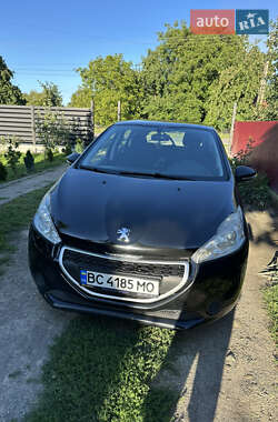 Хэтчбек Peugeot 208 2013 в Львове