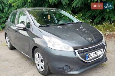 Хетчбек Peugeot 208 2014 в Шептицькому