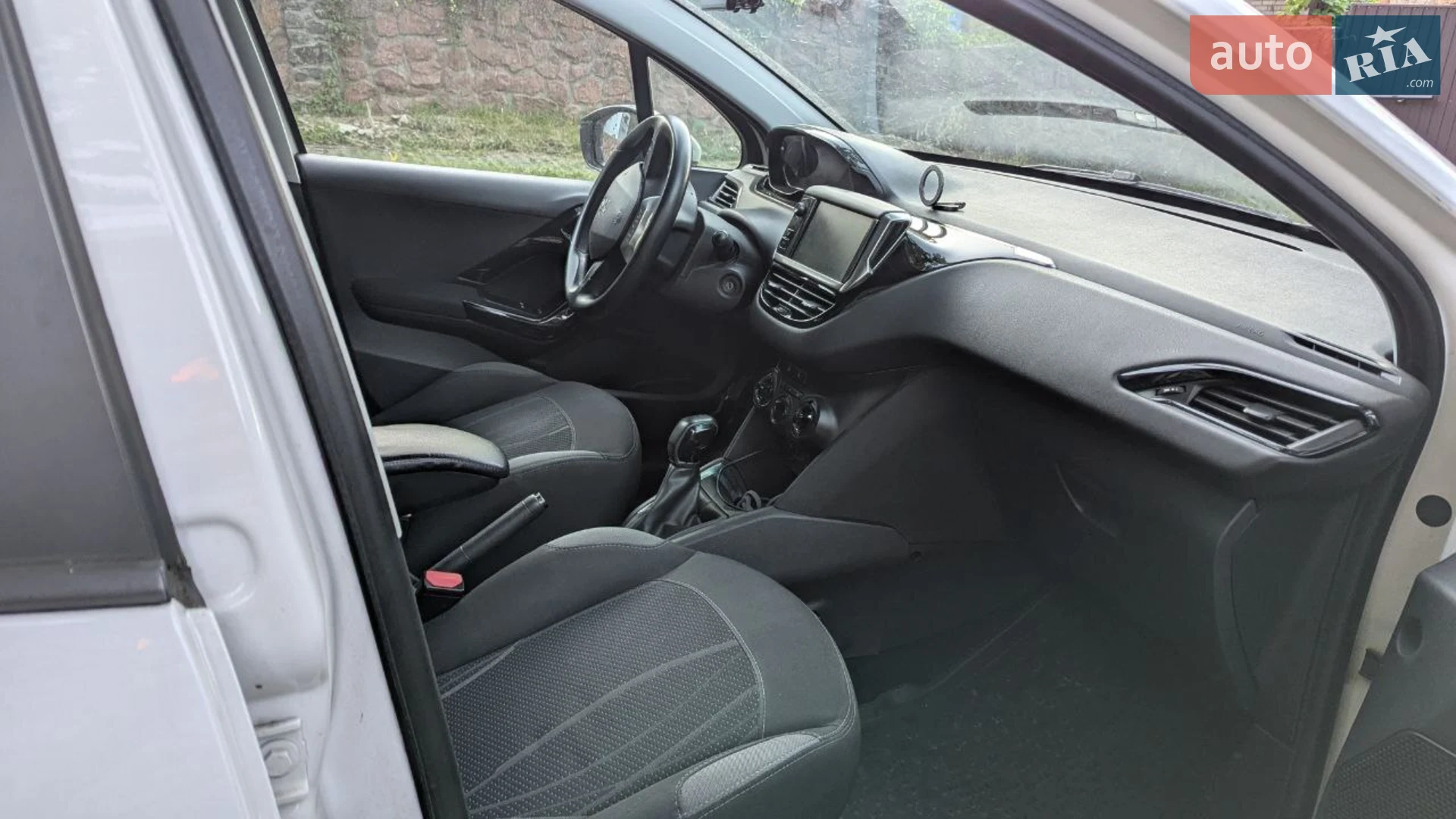 2013 Peugeot 208 - мініатюра 6