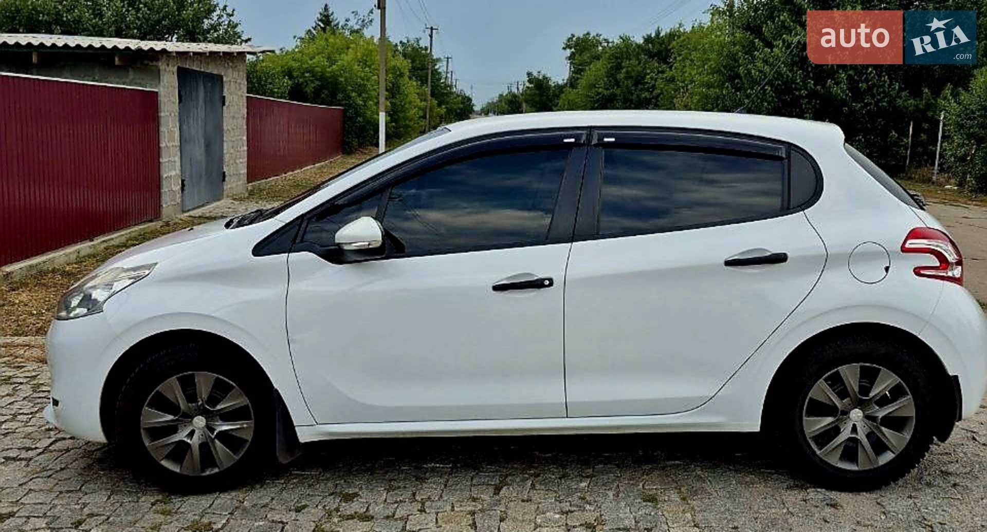 Peugeot 208 2013