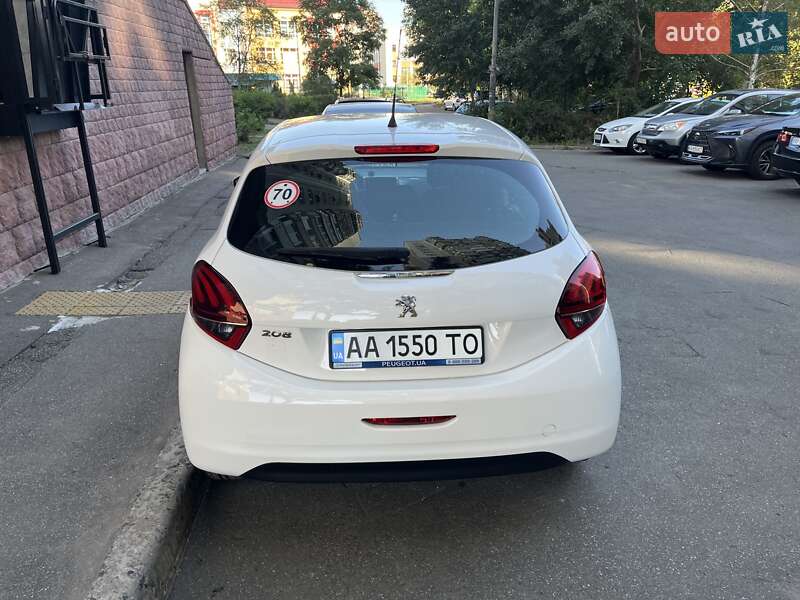 Хэтчбек Peugeot 208 2018 в Киеве