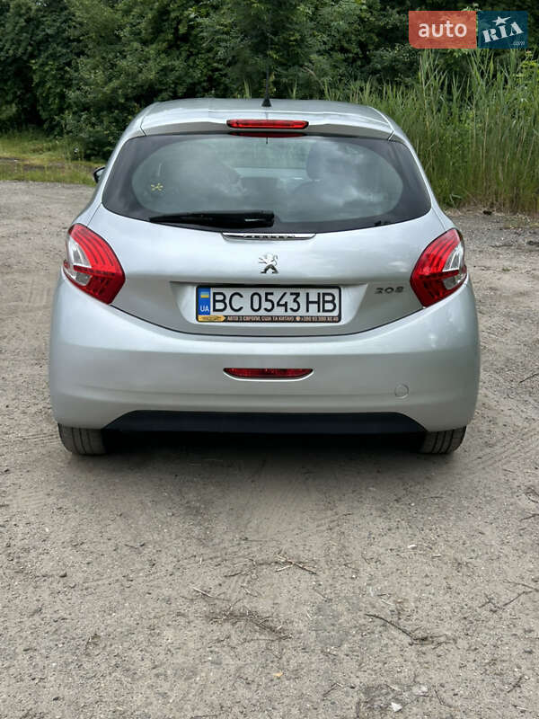 Хетчбек Peugeot 208 2013 в Львові фото 5 Хетчбек Peugeot 208 2013 в Львові