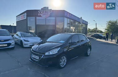 Хэтчбек Peugeot 208 2013 в Запорожье