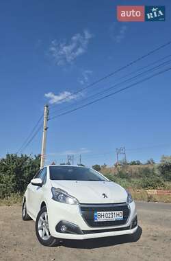 Хэтчбек Peugeot 208 2017 в Одессе